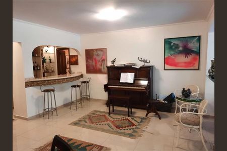 Casa à venda com 600m², 5 quartos e 4 vagas