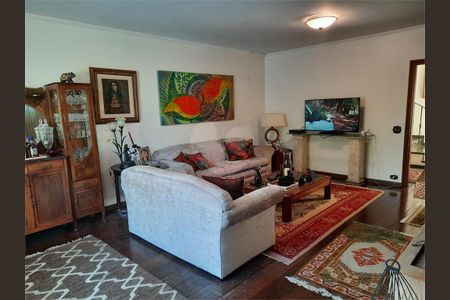 Casa à venda com 600m², 5 quartos e 4 vagas