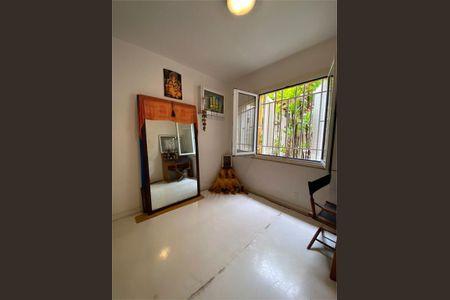 Casa à venda com 150m², 3 quartos e 2 vagas