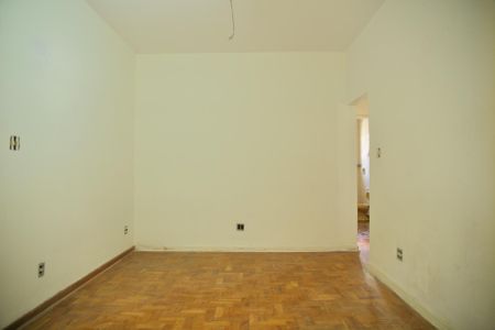 Casa à venda com 250m², 2 quartos e sem vagaSala