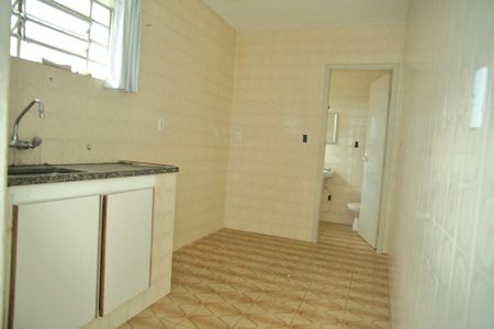 Casa à venda com 250m², 2 quartos e sem vagaÁrea de Serviço