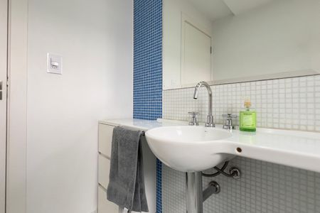Apartamento para alugar com 186m², 4 quartos e 2 vagas Apartamento para alugar com 186m², 4 quartos e 2 vagasBanheiro Social 2