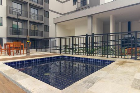 Apartamento à venda com 27m², 1 quarto e sem vaga Apartamento à venda com 27m², 1 quarto e sem vagaÁrea comum - Piscina