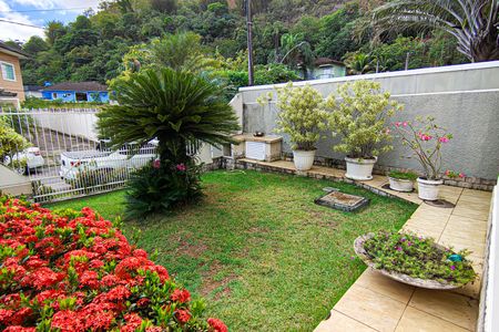 Casa de condomínio para alugar com 540m², 4 quartos e 4 vagas Casa de condomínio para alugar com 540m², 4 quartos e 4 vagasÁrea comum