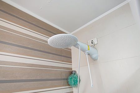 Casa de condomínio para alugar com 540m², 4 quartos e 4 vagas Casa de condomínio para alugar com 540m², 4 quartos e 4 vagasBanheiro Social 2