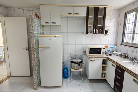 Casa de condomínio para alugar com 540m², 4 quartos e 4 vagas Casa de condomínio para alugar com 540m², 4 quartos e 4 vagasCozinha