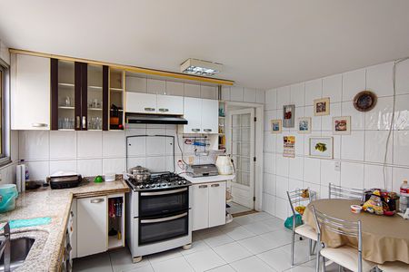 Casa de condomínio para alugar com 540m², 4 quartos e 4 vagas Casa de condomínio para alugar com 540m², 4 quartos e 4 vagasCozinha