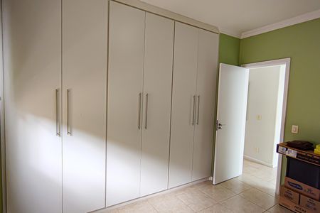 Casa de condomínio para alugar com 540m², 4 quartos e 4 vagas Casa de condomínio para alugar com 540m², 4 quartos e 4 vagasQuarto 2