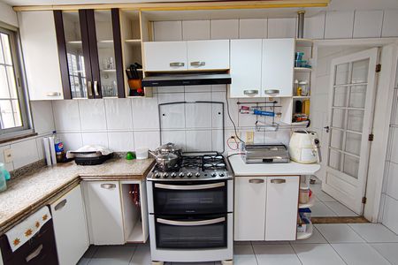 Casa de condomínio para alugar com 540m², 4 quartos e 4 vagas Casa de condomínio para alugar com 540m², 4 quartos e 4 vagasCozinha