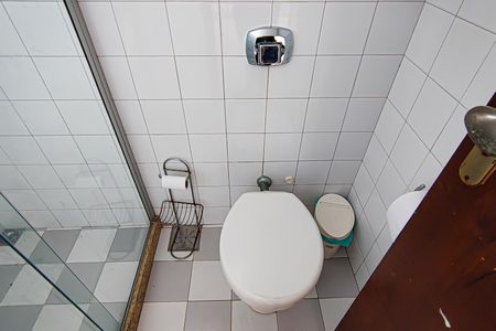 Casa de condomínio para alugar com 540m², 4 quartos e 4 vagas Casa de condomínio para alugar com 540m², 4 quartos e 4 vagasbanheiro da Área comum