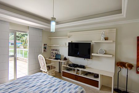 Casa de condomínio para alugar com 540m², 4 quartos e 4 vagas Casa de condomínio para alugar com 540m², 4 quartos e 4 vagasSuíte 4