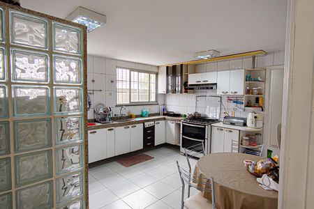 Casa de condomínio para alugar com 540m², 4 quartos e 4 vagas Casa de condomínio para alugar com 540m², 4 quartos e 4 vagasCozinha