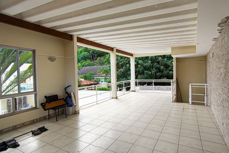 Casa de condomínio para alugar com 540m², 4 quartos e 4 vagas Casa de condomínio para alugar com 540m², 4 quartos e 4 vagasterraço