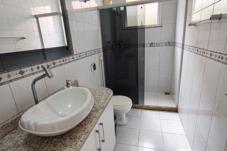 Casa de condomínio para alugar com 540m², 4 quartos e 4 vagas Casa de condomínio para alugar com 540m², 4 quartos e 4 vagasBanheiro Social