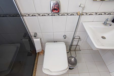 Casa de condomínio para alugar com 540m², 4 quartos e 4 vagas Casa de condomínio para alugar com 540m², 4 quartos e 4 vagasBanheiro da Suíte