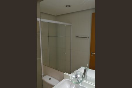 Apartamento para alugar com 69m², 2 quartos e 1 vaga Apartamento para alugar com 69m², 2 quartos e 1 vagaBanheiro da Suíte