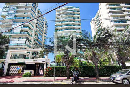 Apartamento para alugar com 69m², 2 quartos e 1 vaga Apartamento para alugar com 69m², 2 quartos e 1 vagaFachada