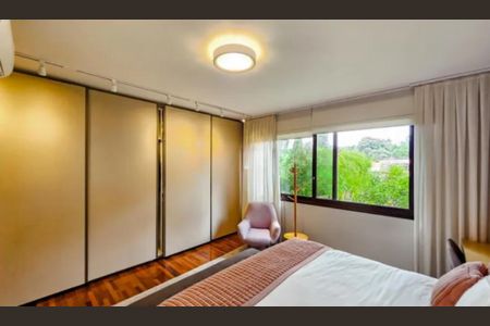 Casa à venda com 458m², 4 quartos e 4 vagas