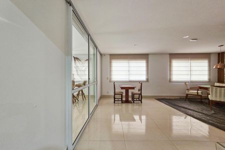 Apartamento para alugar com 196m², 2 quartos e 2 vagas Apartamento para alugar com 196m², 2 quartos e 2 vagasÁrea comum