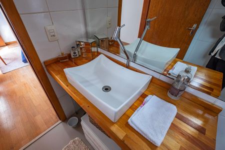 Casa à venda com 232m², 3 quartos e 4 vagas Casa à venda com 232m², 3 quartos e 4 vagasSuíte 3 - Banheiro