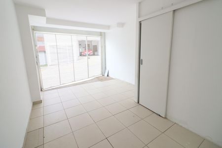 Casa à venda com 123m², 2 quartos e 1 vagaGaragem