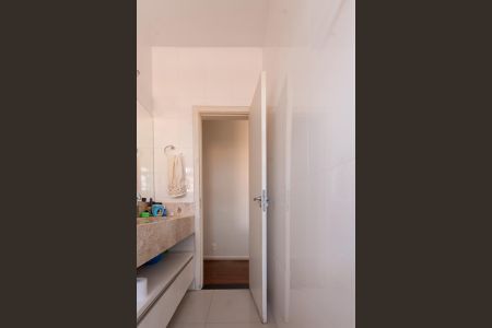 Casa à venda com 220m², 3 quartos e 7 vagasBanheiro Social 1