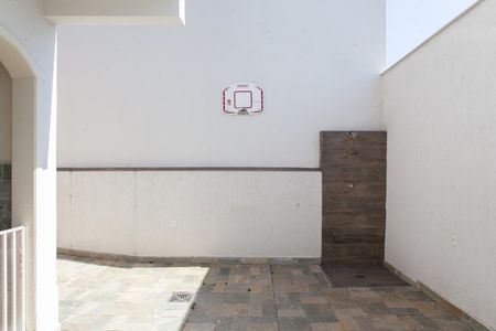 Casa à venda com 220m², 3 quartos e 7 vagasQuintal