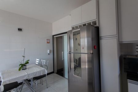 Casa à venda com 220m², 3 quartos e 7 vagasCozinha