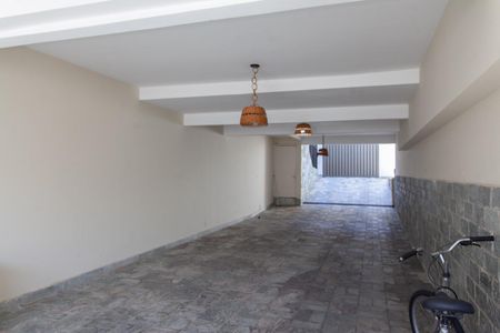 Casa à venda com 220m², 3 quartos e 7 vagasGaragem