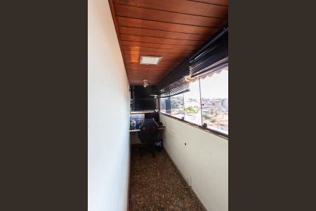 Casa à venda com 220m², 3 quartos e 7 vagasVaranda do Quarto 2