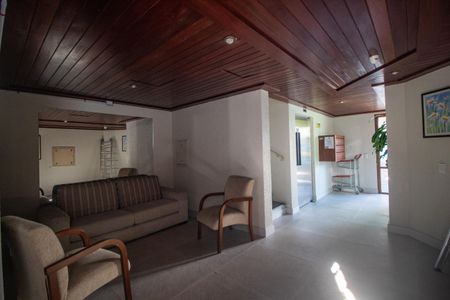 Apartamento à venda com 178m², 3 quartos e 2 vagas Apartamento à venda com 178m², 3 quartos e 2 vagasHall de entrada