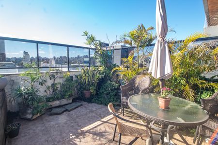 Apartamento à venda com 178m², 3 quartos e 2 vagas Apartamento à venda com 178m², 3 quartos e 2 vagasPiscina