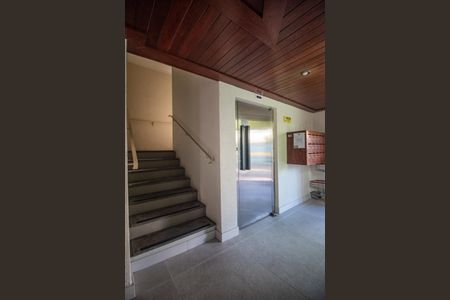 Apartamento à venda com 178m², 3 quartos e 2 vagas Apartamento à venda com 178m², 3 quartos e 2 vagasHall de entrada