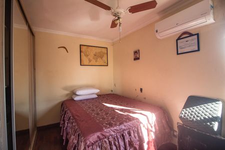 Apartamento à venda com 178m², 3 quartos e 2 vagas Apartamento à venda com 178m², 3 quartos e 2 vagasQuarto 3