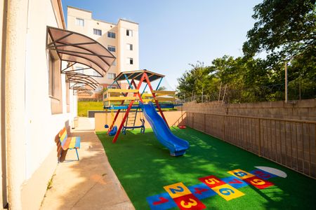 Apartamento à venda com 45m², 2 quartos e 1 vagaÁrea comum - Playground