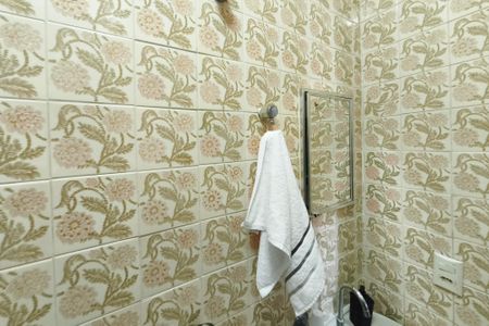 Casa à venda com 180m², 4 quartos e 2 vagas Casa à venda com 180m², 4 quartos e 2 vagasBanheiro