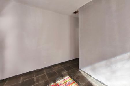 Casa à venda com 180m², 4 quartos e 2 vagas Casa à venda com 180m², 4 quartos e 2 vagasEdícula - Sala