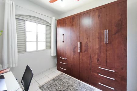 Casa à venda com 180m², 4 quartos e 2 vagas Casa à venda com 180m², 4 quartos e 2 vagasQuarto 1