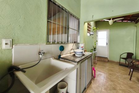 Casa à venda com 180m², 4 quartos e 2 vagas Casa à venda com 180m², 4 quartos e 2 vagasÁrea de Serviço