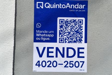 Casa à venda com 180m², 4 quartos e 2 vagas Casa à venda com 180m², 4 quartos e 2 vagasPlaca
