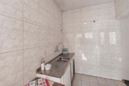 Casa à venda com 180m², 4 quartos e 2 vagas Casa à venda com 180m², 4 quartos e 2 vagasEdícula - Cozinha
