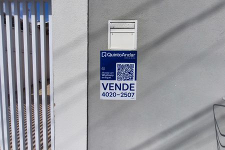 Casa à venda com 180m², 4 quartos e 2 vagas Casa à venda com 180m², 4 quartos e 2 vagasPlaca