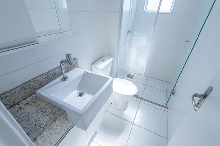 Apartamento à venda com 55m², 2 quartos e 1 vaga Apartamento à venda com 55m², 2 quartos e 1 vagaSuíte Banheiro