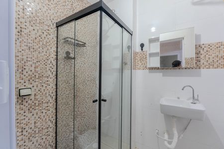 Banheiro de kitnet/studio para alugar com 1 quarto, 39m² em Bela Vista, São Paulo