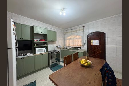 Casa à venda com 147m², 3 quartos e 3 vagas Casa à venda com 147m², 3 quartos e 3 vagasCozinha