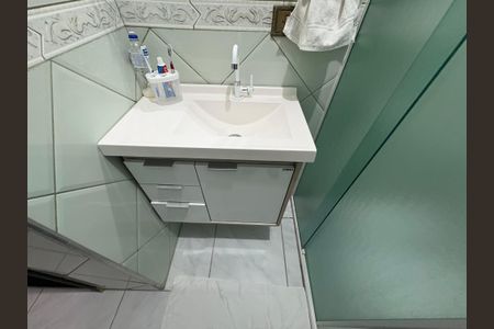 Casa à venda com 147m², 3 quartos e 3 vagas Casa à venda com 147m², 3 quartos e 3 vagasBanheiro