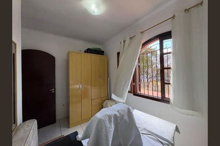 Casa à venda com 147m², 3 quartos e 3 vagas Casa à venda com 147m², 3 quartos e 3 vagasQuarto 2