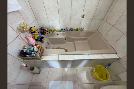 Casa à venda com 147m², 3 quartos e 3 vagas Casa à venda com 147m², 3 quartos e 3 vagasBanheiro da Suíte