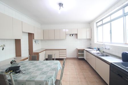 Casa à venda com 240m², 3 quartos e 2 vagasCozinha