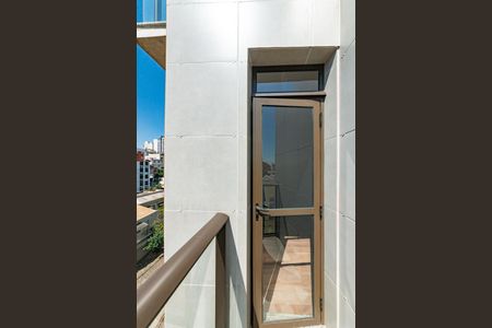 Apartamento à venda com 73m², 2 quartos e 1 vaga Apartamento à venda com 73m², 2 quartos e 1 vagaSacada